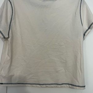 Women’s medium tee, wild fable